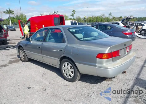2001 Toyota Camry Le from USA, damaged, VIN JT2BG28K710556757
